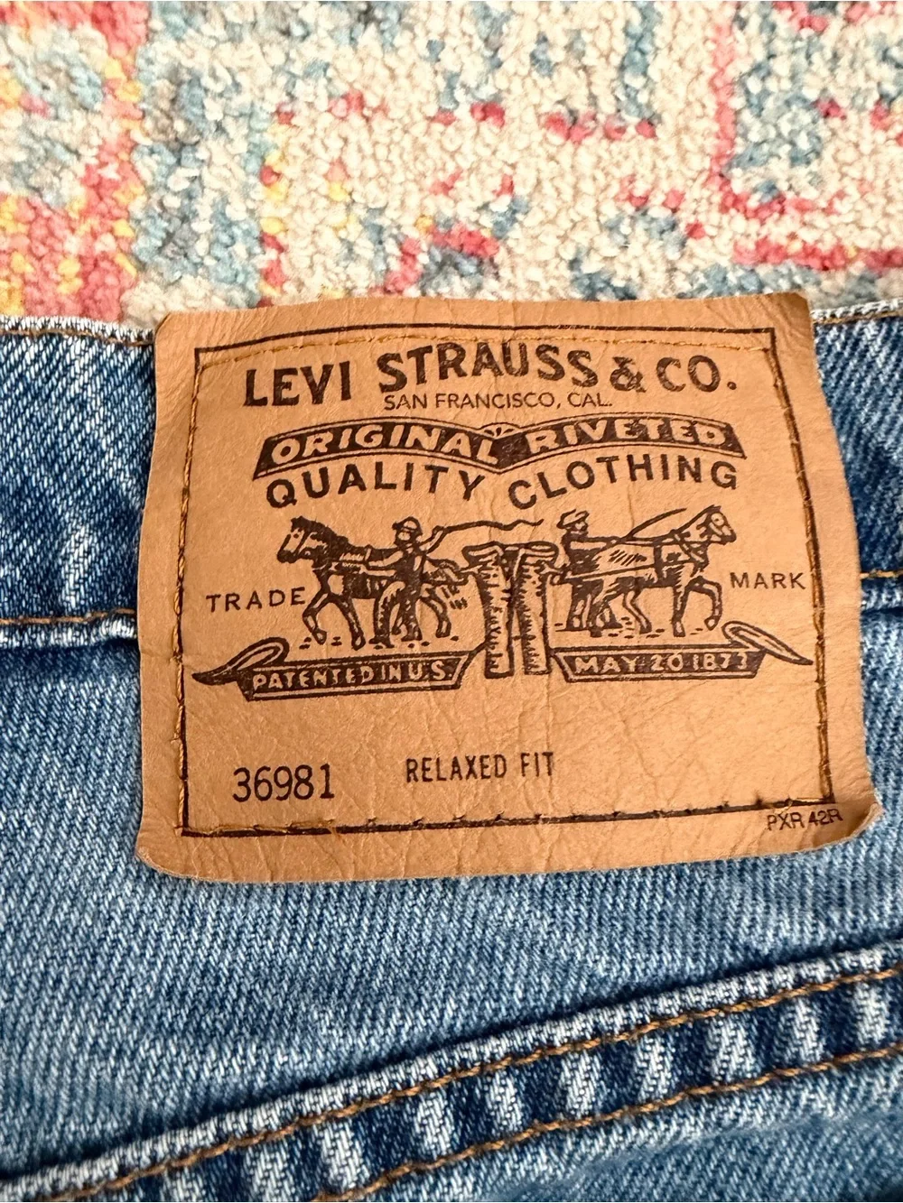 Vintage Levi’s orange tag 100% cotton relaxed fit denim Jean shorts